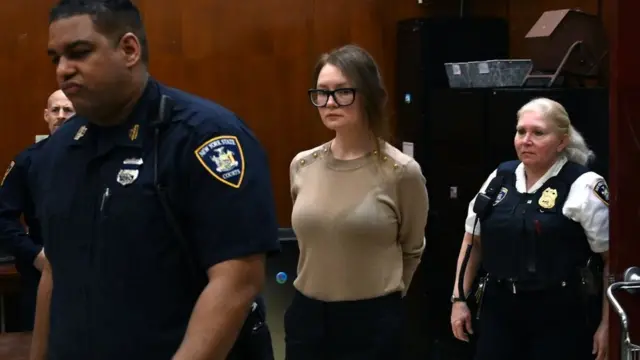 Ana Sorokin en juicio