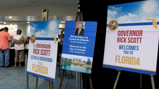 Carteles de bienvenida a los puertorriqueños en Florida