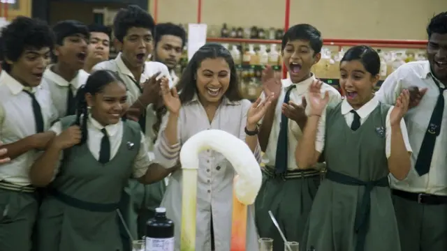 બાળકો સાથે રાની મુખર્જી