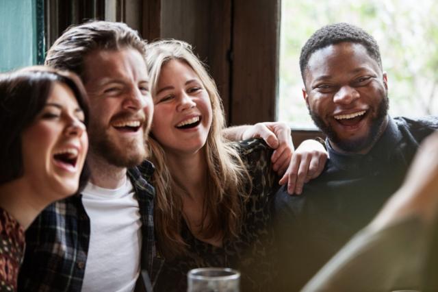 Gente sonriendo