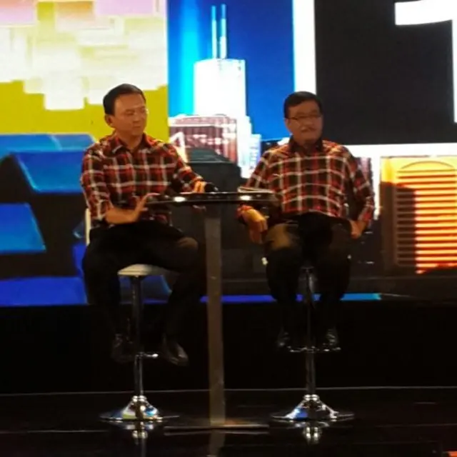 Ahok-Djarot, sering mewarnai debat dengan tawa -bahkan canda.