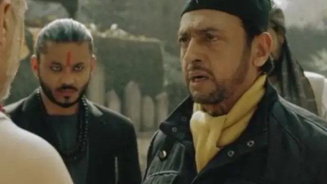 गुलशन ग्रोवर एक मुस्लिम नेता की भूमिका निभा रहे हैं