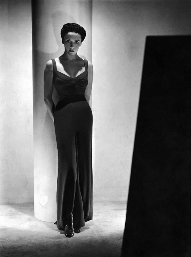 Eve Curie,vale sportsbetvestido longo