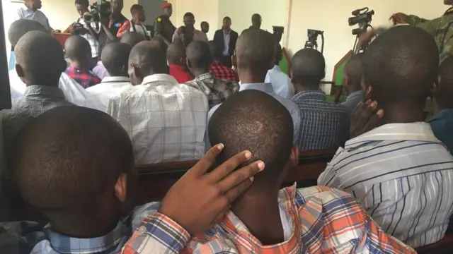 Abaregwa bicaye mu rukiko