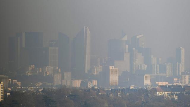 смог в Париже