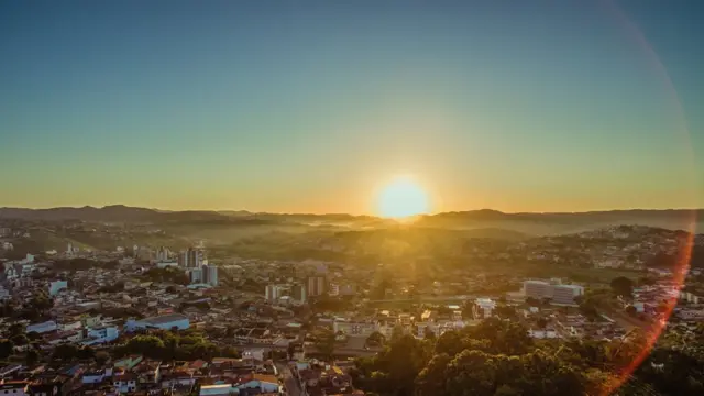 Fotocasa cassino carnavalItabira com o nascer do sol