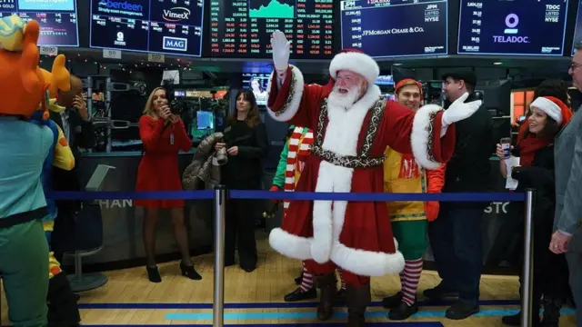 چه موقع از سال سهام بخریم