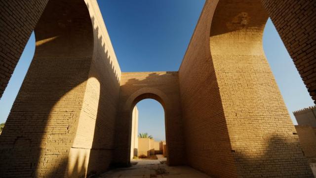 伊拉克的巴比伦城在经年的战乱中受到破坏，现在正在修复