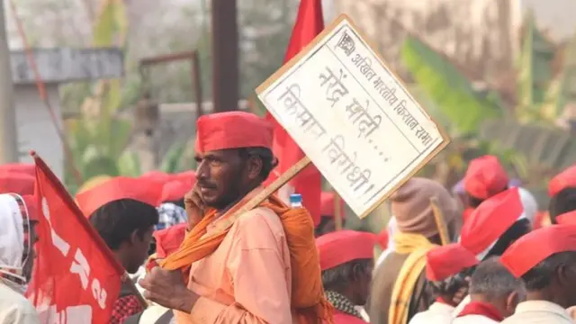 రైతుల పాదయాత్ర