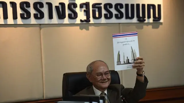 นายมีชัย ฤชุพันธุ์ ประธานกรรมการร่างรัฐธรรมนูญ