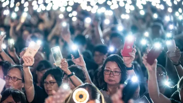7月时，曾有人发起母亲的集会，表达要守护示威的孩子。