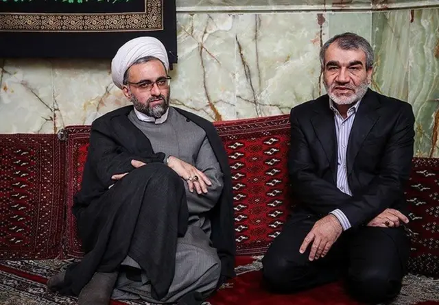 حسینعلی سعدی (چپ) در کنار عباسعلی کدخدایی، سخنگوی شورای نگهبان