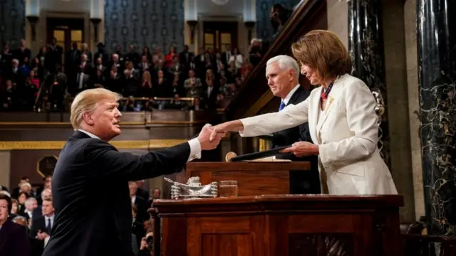 نانسی پلوسی و ترامپ