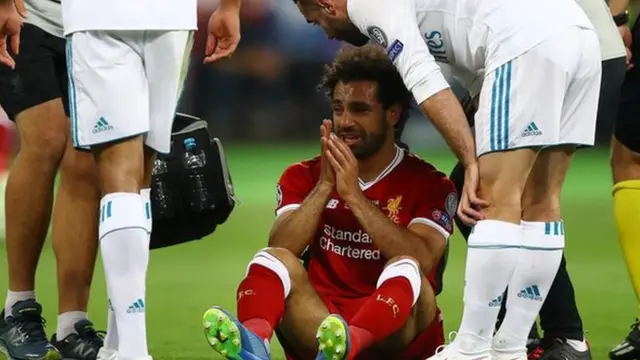 Mohamed Salah aheruka kuronka agashimwe ku mukinyi wa mbere mwiza mw'ihiganwa rya Premier League