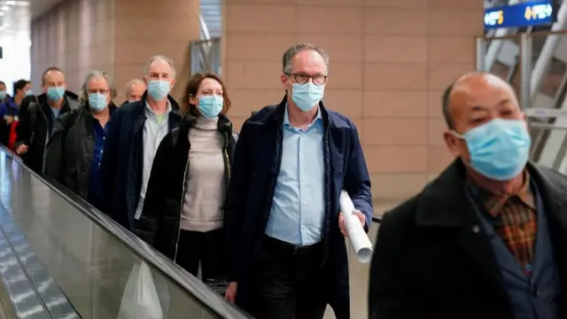 WHO는 지난달 중간 보고서를 내고 중국이 더 강력한 초기 대응을 할 수 있었다며 비판했다