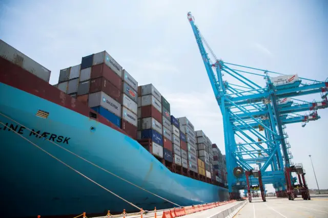 Un barco mercante en Lázaro Cárdenas