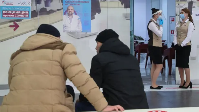 Медленные темпы вакцинации могут привести к мутациям вируса