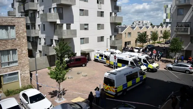 Allanamiento de residencias en el este de Londres