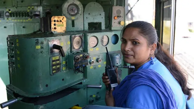 महिला - पुरुष समान वेतन