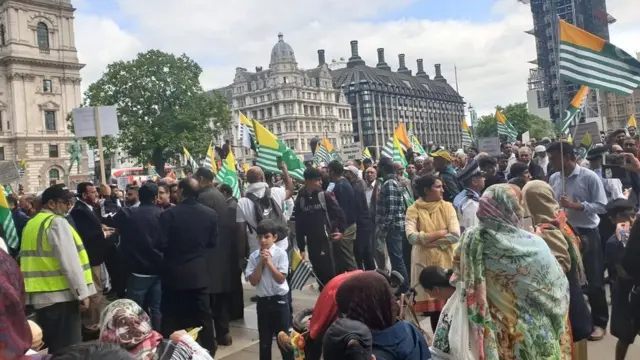 લંડનમાં વિરોધ