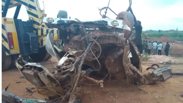 Dis na one of di motor di Army don see