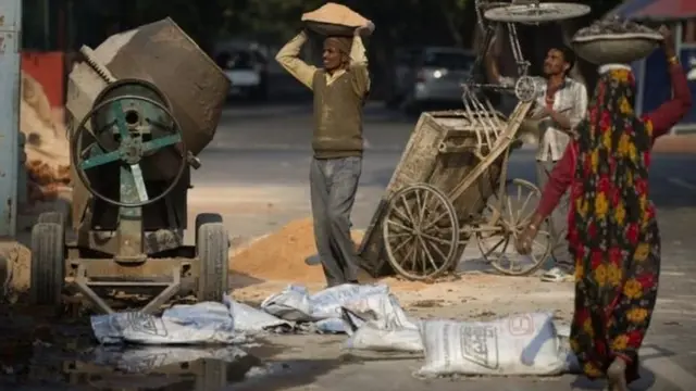 बांधकाम कामगार