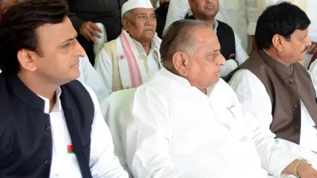 अखिलेश यादव, मुलायम, शिवपाल यादव