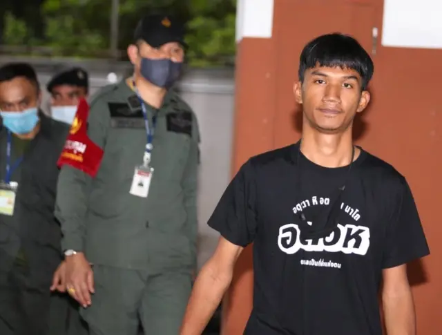 นายภานุพงศ์ จาดนอก