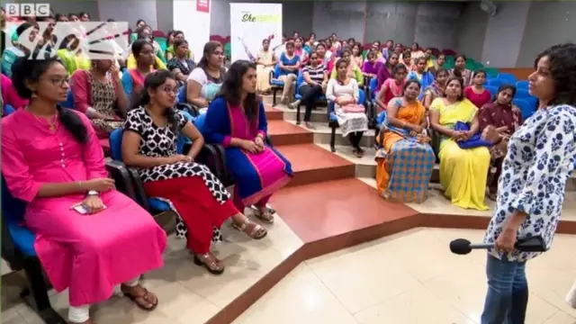 મહિલાઓની તસવીર