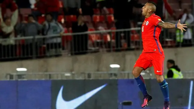 Arturo Vidal celebra su segundo gol