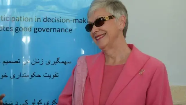 آغلې جېلبرټ په بېلا بېلو چارو کې د ښځو د ګډون په برخه کې د افغان حکومت نيت ستایلی