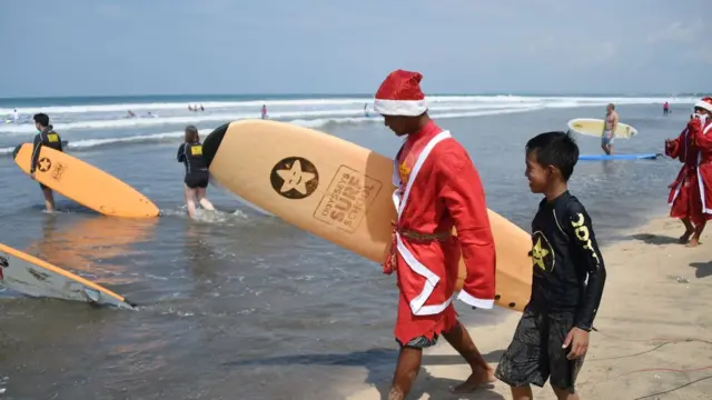 Bali, selancar, santa klaus