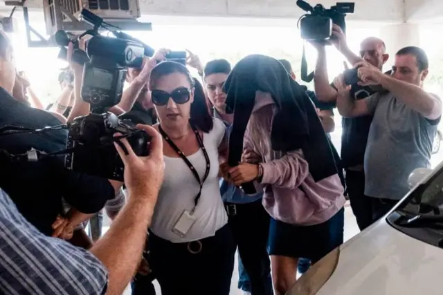 Британка с матерью в суде