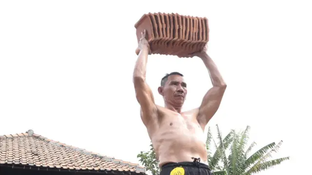 binaragawan, jebor, buruh, pabrik genteng, jatiwangi