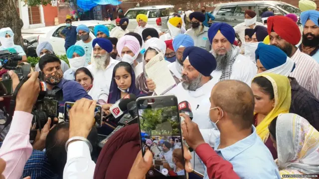 ਪ੍ਰਦਰਸ਼ਨ