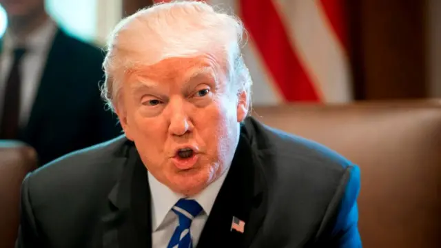 डोनल्ड ट्रंप