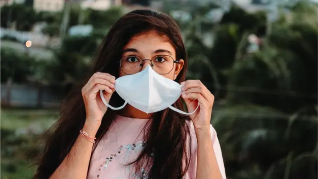 આપણે એ ધ્યાનમાં રાખવું જોઈએ કે કોરોના વાઇરસના બે વૅરિયન્ટ ડેલ્ટા તથા ઓમિક્રૉનનું છેલ્લા કેટલાક મહિનાઓમાં વ્યાપક સંક્રમણ જોવા મળ્યું છે