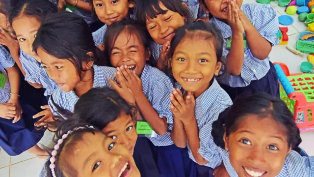 বেশি হাসলে সুখী হওয়ার সম্ভাবনা বাড়ে