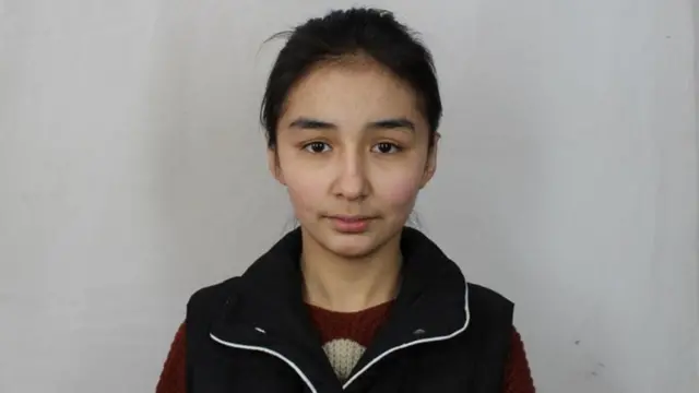 সবচেয়ে তরুণ বন্দি রাহিলা ওমরকে যখন আটক করা হয় তখন তার বয়স মাত্র ১৫।