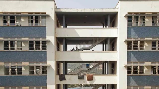 Stephen a pu être pris en charge par un médecin qui s'occupe des violences sexuelles.