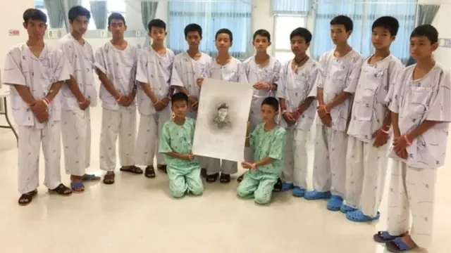 ဆေးရုံမှာတွေ့ရတဲ့ တောဝက်ဘောလုံးအသင်း