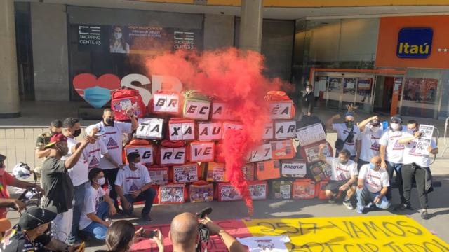 Mochilassolverde 100 rodadas gratis slotsaplicativos empilhadas na avenida Paulista