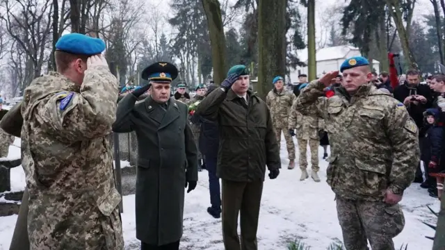 Військові з Литовсько-Польсько-Української бригади під час відзначення Дня соборності вшанували пам'ять бійців УНР у Любліні