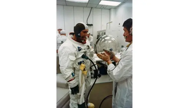 صنعت بدل الفضاء شركة تصنيع لاتيكس لحمالات الصدر