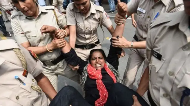 மனித உரிமை செயற்பாட்டாளர்கள் கைதும் உச்சநீதிமன்றத்தின் தலையீடும்