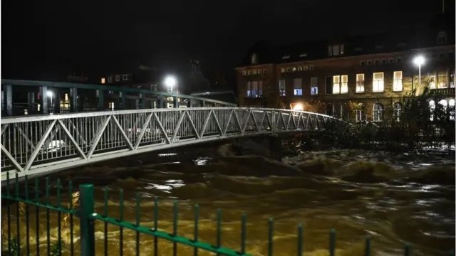 స్కాట్లాండ్ సరిహద్దుల్లోని హావిక్ వద్ద వరద నీరు ఉధృతం