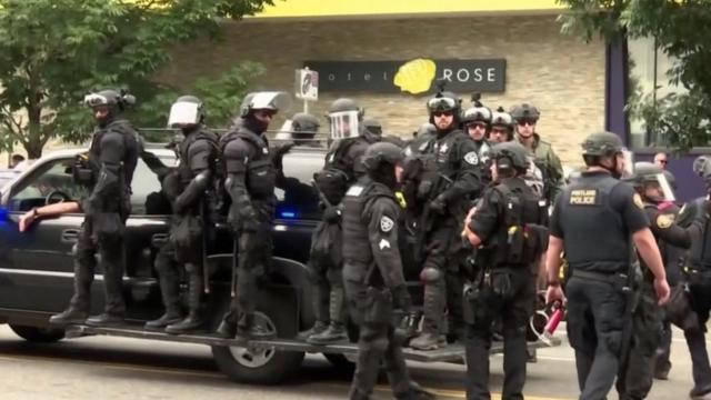 Police in Portland 17 Aug 19