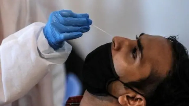 لا تسمح الهند حتى الآن بإجراء اختبار الكشف عن فيروس كورونا عن طريق اللعاب