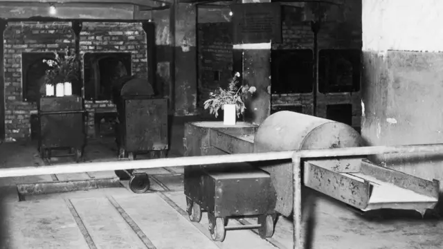 Перший крематорій, побудований в Аушвіці