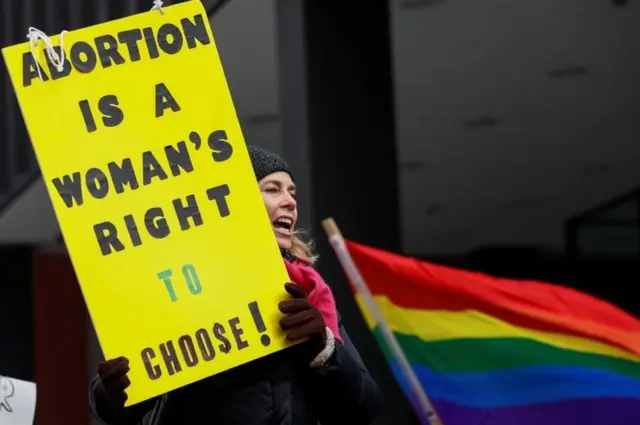 गर्भपात के समर्थन में प्रदर्शन